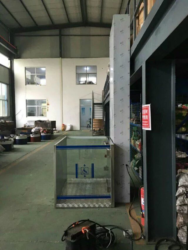 殘疾人升(shēng)降機