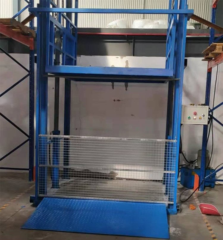 導(dao)軌式液壓升(sheng)降貨梯